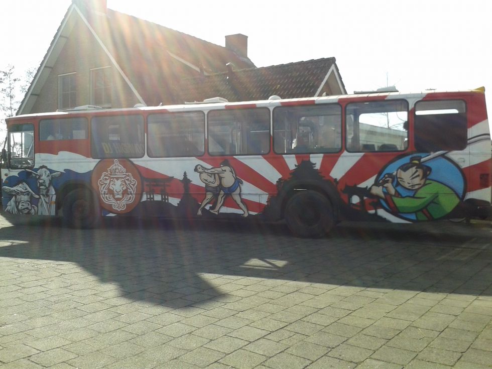 graffiti op stadsbus